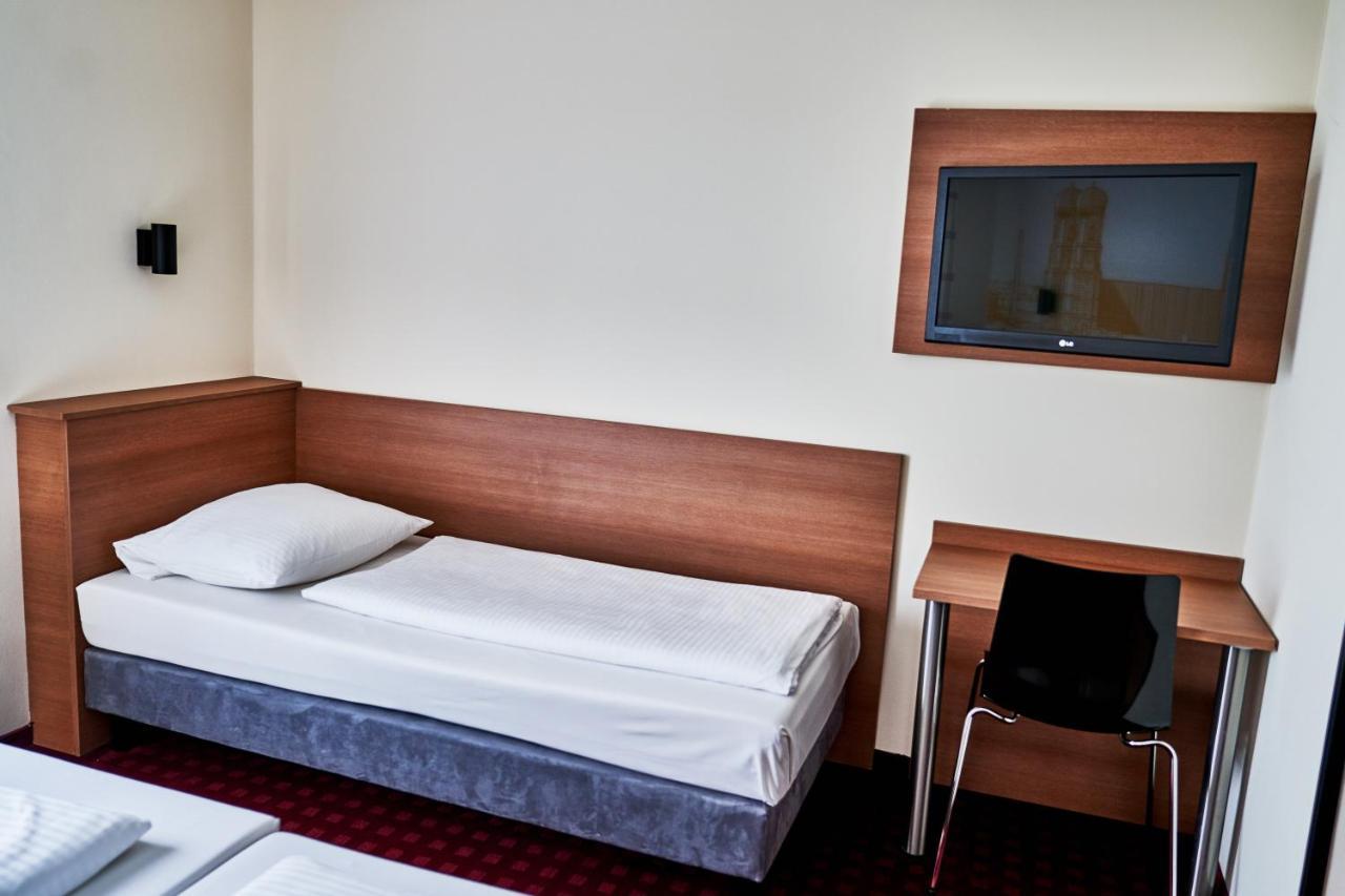 Mcdreams Hotel Muenchen - Messe Фельдкирхен Экстерьер фото