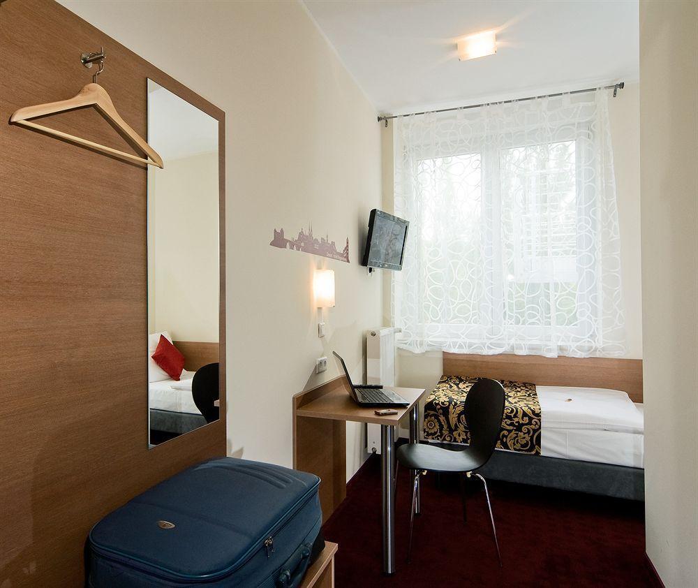 Mcdreams Hotel Muenchen - Messe Фельдкирхен Экстерьер фото