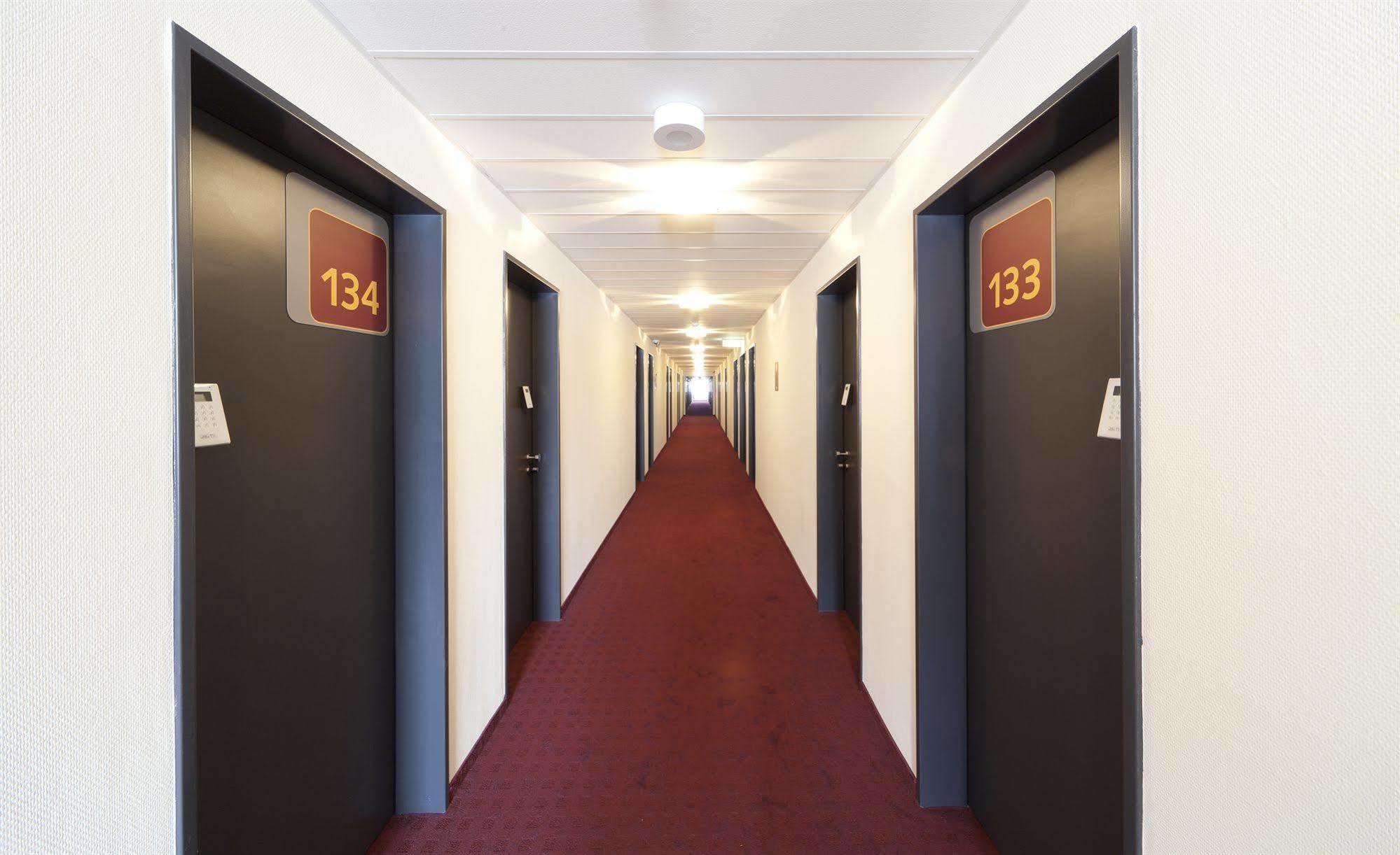 Mcdreams Hotel Muenchen - Messe Фельдкирхен Экстерьер фото